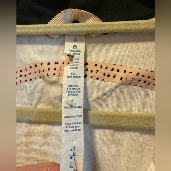 Lululemon runaway lightweight jacket - Picture 3 of 16